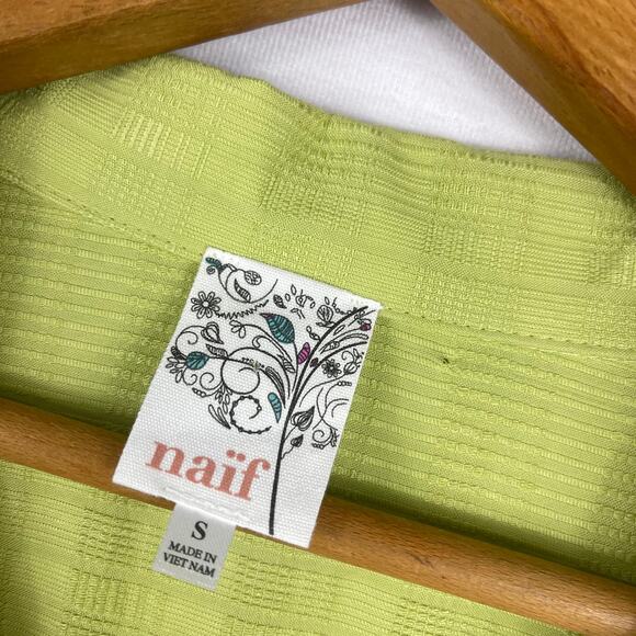 NAIF Women's Button Down Short Sleeve Collared Shirt Green Size Small NWT - Picture 5 of 8
